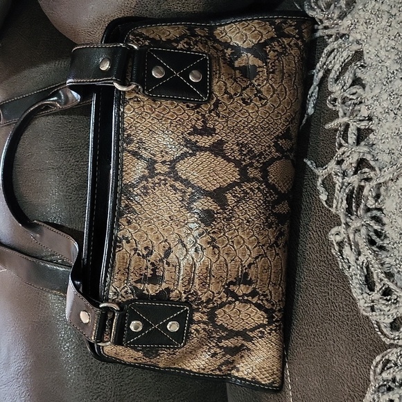 Relic Purse 🖤 - Picture 2 of 11